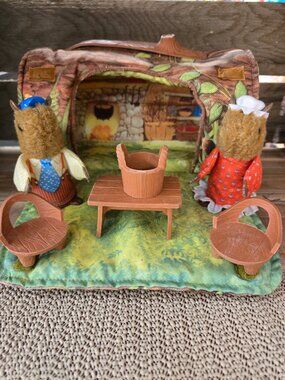 1979 Fisher Price Woodsey Log Home sweet vintage Playset
